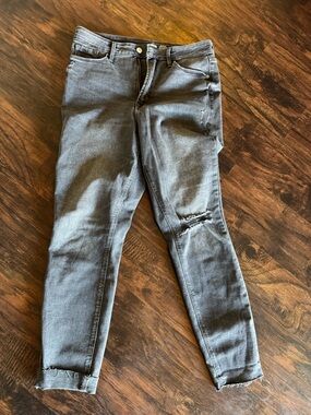 Old Navy Gray Distressed Skinny Jeans
